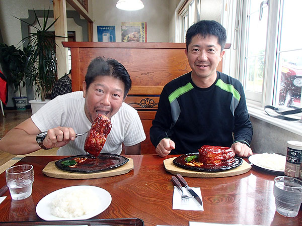 ポークチャップの店「ロマン」にて